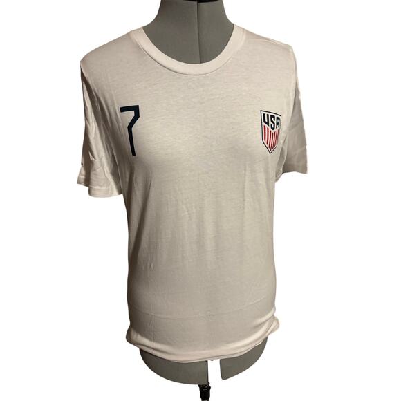 Giovanni Reyna US National Soccer Team Youth Large T-Shirt - Picture 2 of 3